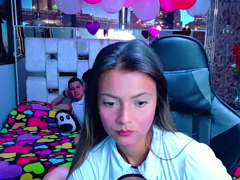 Snapshot of ValentinaAndTerry chatting on 1, 3, 2025 ValentinaAndTerry online show from 1, 3, 2025