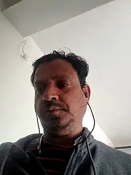 Snapshot of Raj1043 chatting on 14, 11, 2025 Raj1043 online show from 14, 11, 2025