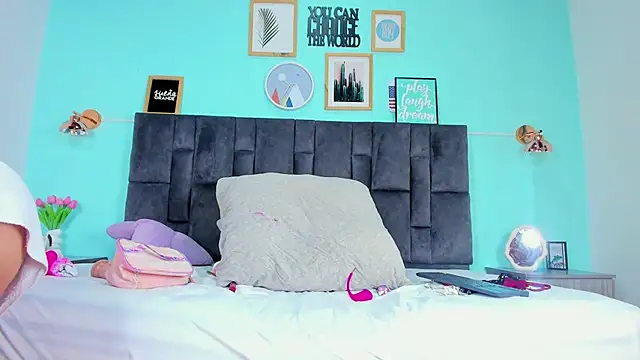 DulceAurora   online show from 17, 2, 2025