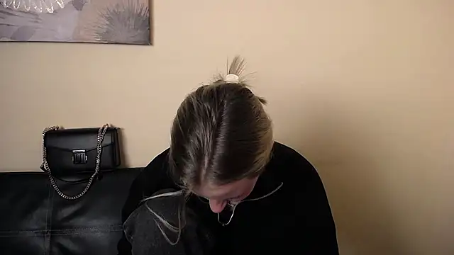  Nicole new online show from 19, 12, 2025