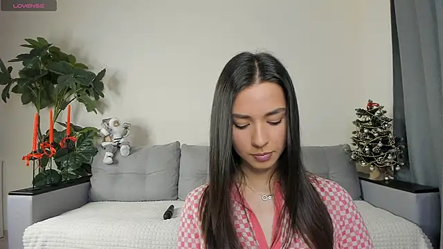 Snapshot of NicoleLuv chatting on 25, 12, 2024 NicoleLuv online show from 25, 12, 2024