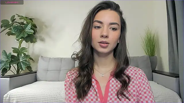 Snapshot of NicoleLuv chatting on 2, 2, 2025 NicoleLuv online show from 2, 2, 2025
