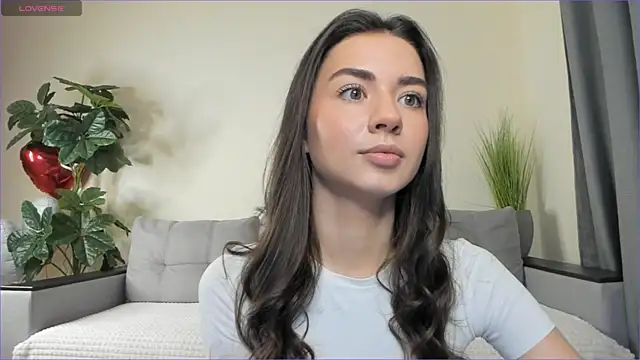 Snapshot of NicoleLuv chatting on 5, 3, 2025 NicoleLuv online show from 5, 3, 2025