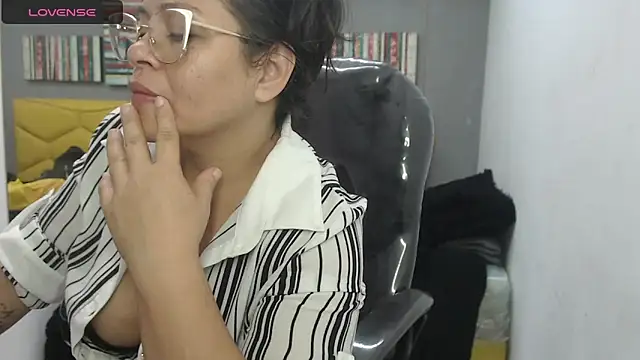 sexy lady 0 online show from 26, 1, 2025