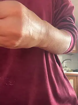 EmaSkyes online show from 14, 9, 2025