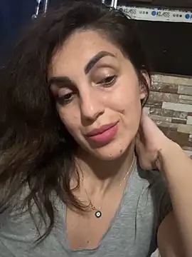 EmaSkyes online show from 17, 10, 2025