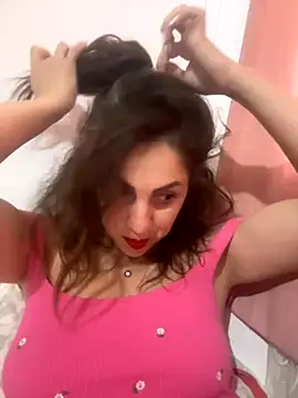 EmaSkyes online show from 6, 11, 2025