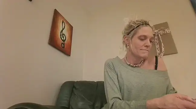 Snapshot of AddieAssets chatting on 26, 12, 2024 AddieAssets online show from 26, 12, 2024