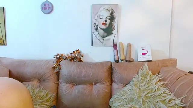 hinataleecs online show from 23, 1, 2025