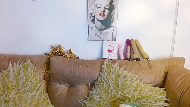 hinataleecs online show from 1, 2, 2025