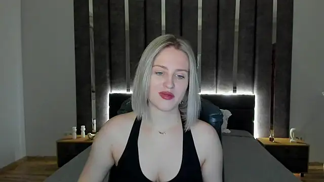 Snapshot of _Sarah_Soul_ chatting on 2, 1, 2025 Sarah Soul online show from 2, 1, 2025