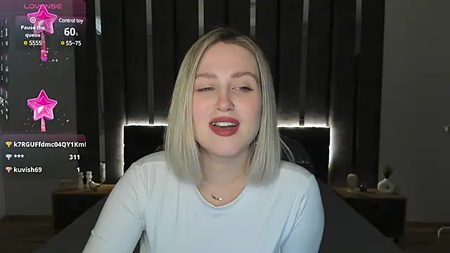 Snapshot of _Sarah_Soul_ chatting on 1, 2, 2025 Sarah Soul online show from 1, 2, 2025