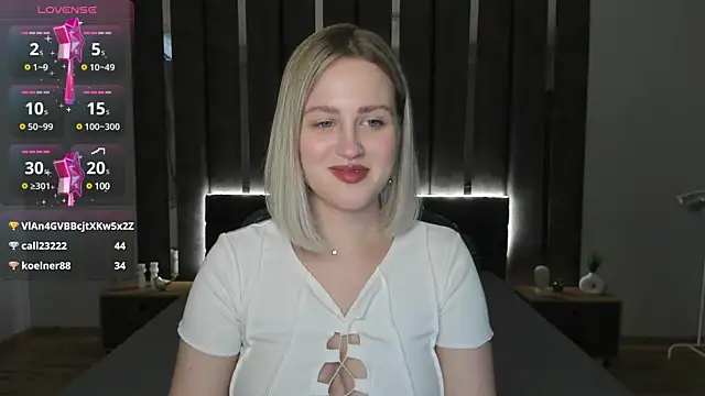 Snapshot of _Sarah_Soul_ chatting on 2, 2, 2025 Sarah Soul online show from 2, 2, 2025