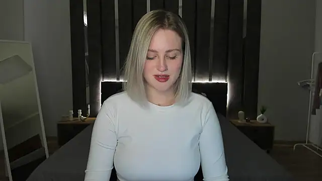 Snapshot of _Sarah_Soul_ chatting on 4, 2, 2025 Sarah Soul online show from 4, 2, 2025
