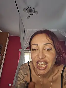 Snapshot of Carolina_red chatting on 20, 6, 2026 Carolina red online show from 20, 6, 2026