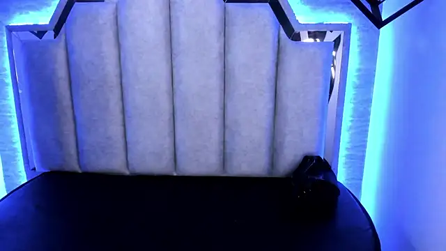  alaia collway  online show from 19, 3, 2025