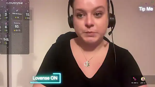 Snapshot of NaughtyWifeUK chatting on 29, 12, 2024 NaughtyWifeUK online show from 29, 12, 2024