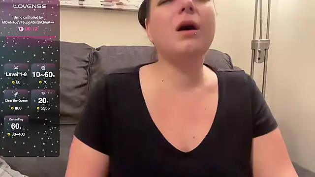 Snapshot of NaughtyWifeUK chatting on 16, 11, 2025 NaughtyWifeUK online show from 16, 11, 2025