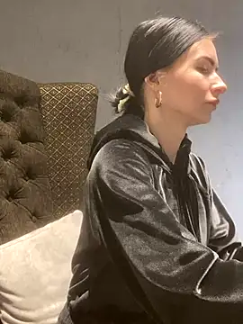 Snapshot of Starry_Siren chatting on 6, 11, 2025 Starry Siren online show from 6, 11, 2025