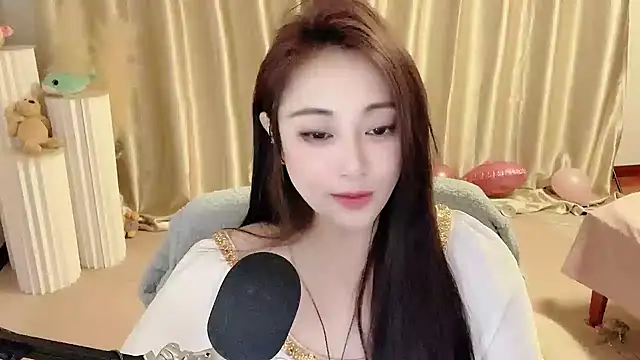 Daisy-77 online show from 9, 2, 2025