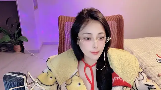 Snapshot of Daisy-77 chatting on 19, 4, 2026 Daisy-77 online show from 19, 4, 2026