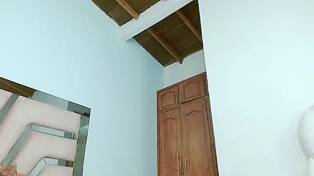 cintia hills online show from 8, 2, 2025