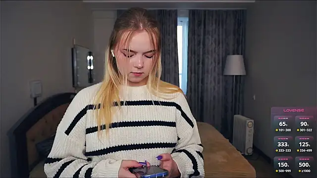 ZaraCreedon online show from 10, 10, 2025