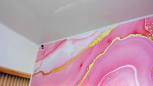 Daisy  rose online show from 4, 3, 2026