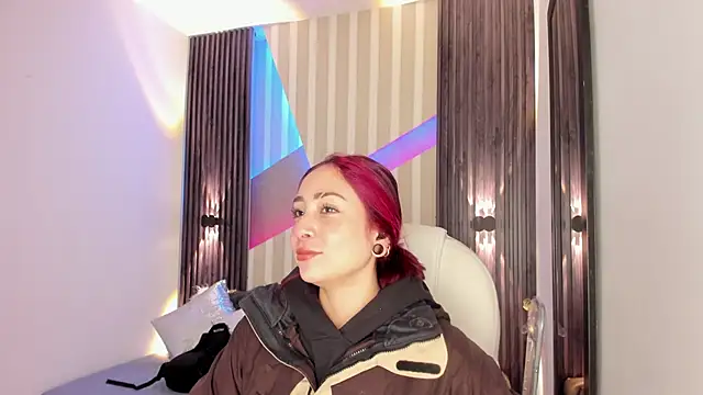 emily layton online show from 14, 11, 2025