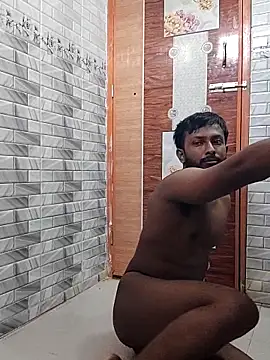 Snapshot of HunkyAriyan chatting on 10, 9, 2025 HunkyAriyan online show from 10, 9, 2025