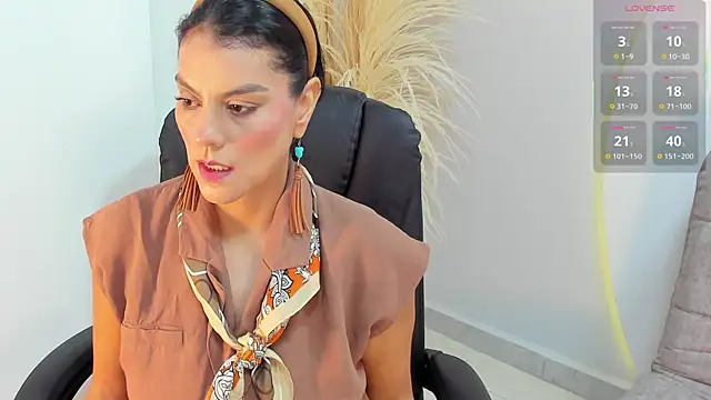 Ada Monroe10 online show from 21, 10, 2025