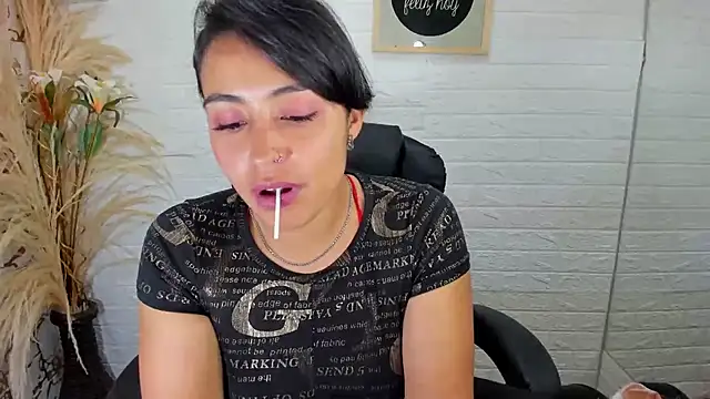 Aisha 09 online show from 3, 2, 2025