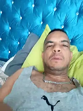 Snapshot of latinmartin73 chatting on 11, 1, 2025 latinmartin73 online show from 11, 1, 2025