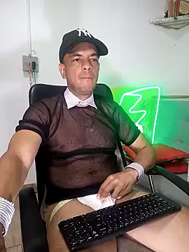 Snapshot of latinmartin73 chatting on 15, 1, 2025 latinmartin73 online show from 15, 1, 2025