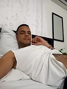 Snapshot of latinmartin73 chatting on 17, 1, 2025 latinmartin73 online show from 17, 1, 2025