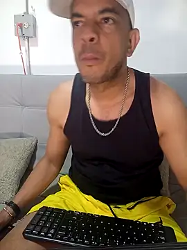 Snapshot of latinmartin73 chatting on 2, 2, 2025 latinmartin73 online show from 2, 2, 2025