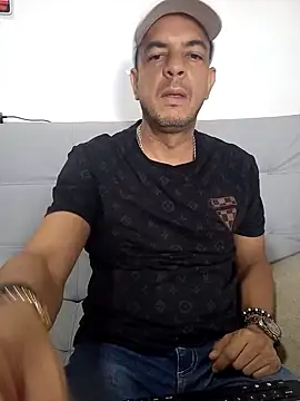Snapshot of latinmartin73 chatting on 9, 2, 2025 latinmartin73 online show from 9, 2, 2025