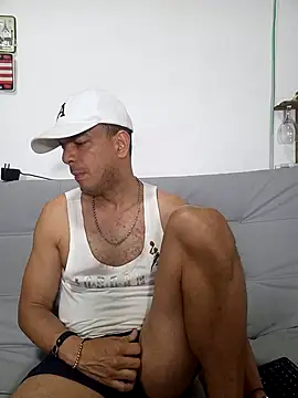 Snapshot of latinmartin73 chatting on 14, 2, 2025 latinmartin73 online show from 14, 2, 2025