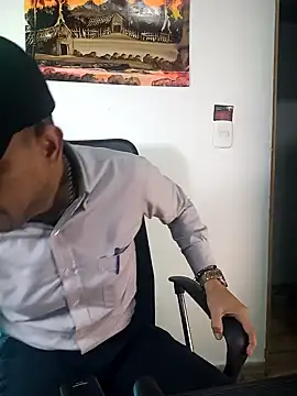 Snapshot of latinmartin73 chatting on 26, 2, 2025 latinmartin73 online show from 26, 2, 2025