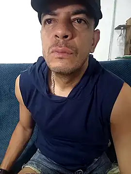 Snapshot of latinmartin73 chatting on 1, 3, 2025 latinmartin73 online show from 1, 3, 2025