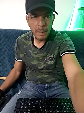 Snapshot of latinmartin73 chatting on 3, 3, 2025 latinmartin73 online show from 3, 3, 2025