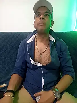Snapshot of latinmartin73 chatting on 13, 3, 2025 latinmartin73 online show from 13, 3, 2025