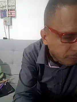 Snapshot of latinmartin73 chatting on 18, 3, 2025 latinmartin73 online show from 18, 3, 2025