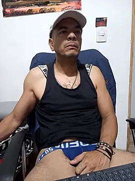Snapshot of latinmartin73 chatting on 14, 9, 2025 latinmartin73 online show from 14, 9, 2025