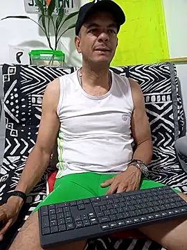 Snapshot of latinmartin73 chatting on 16, 9, 2025 latinmartin73 online show from 16, 9, 2025