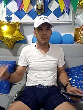 Snapshot of latinmartin73 chatting on 27, 9, 2025 latinmartin73 online show from 27, 9, 2025