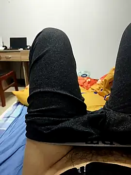Snapshot of huzi518 chatting on 14, 3, 2025 huzi518 online show from 14, 3, 2025