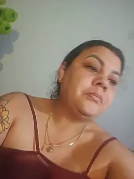 zandra milf  online show from 2, 7, 2026