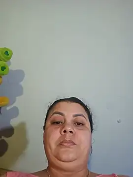 zandra milf  online show from 15, 7, 2026