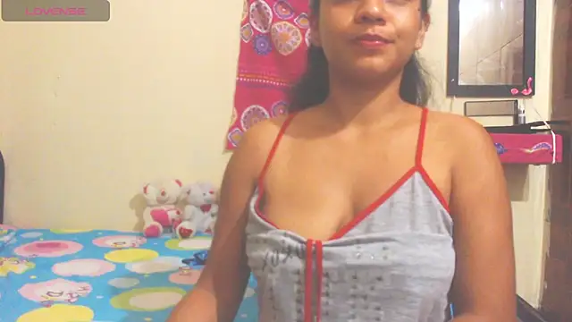 Mia brunette26 online show from 5, 2, 2025